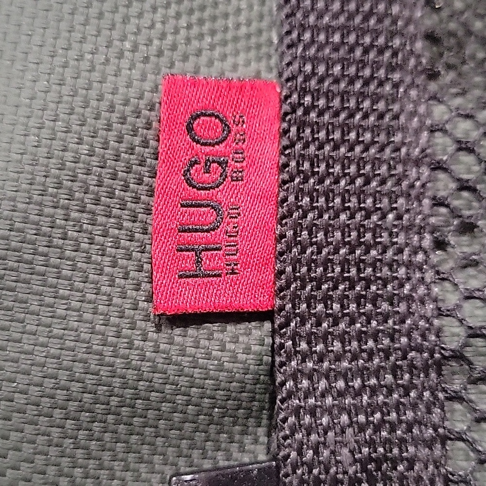 Hugo BOSS single strap backpack - Picture 6 of 13